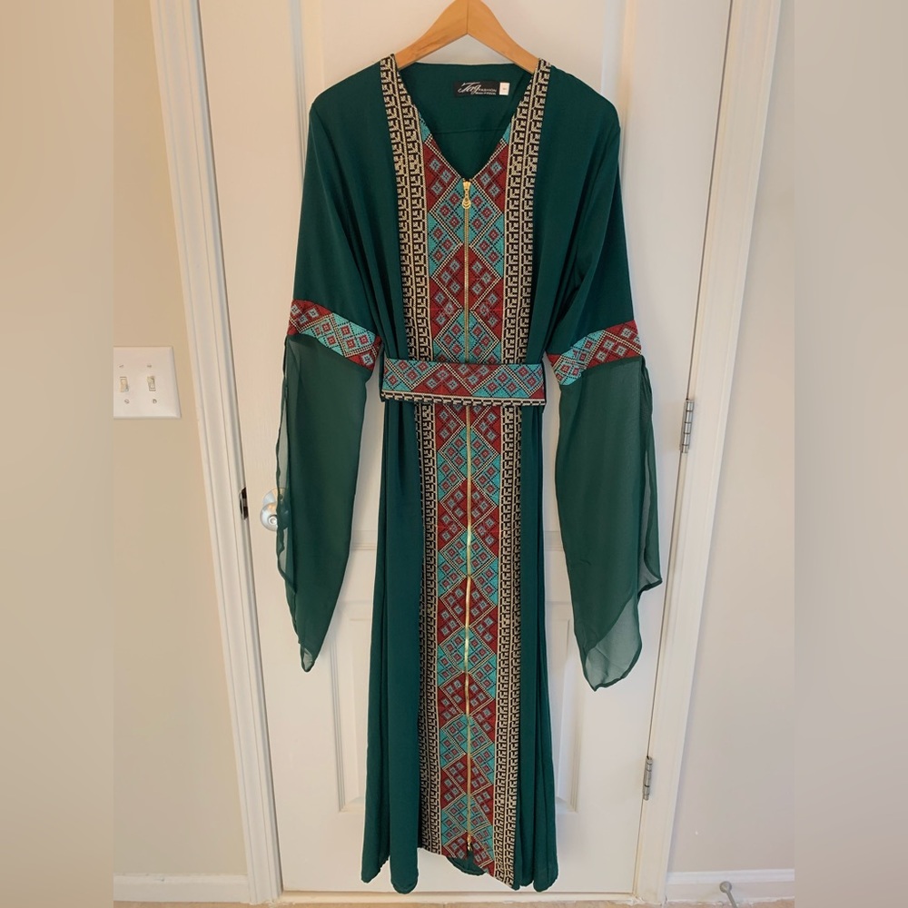 Chiffon Green Embroidered Dress / Arab Traditional Abaya